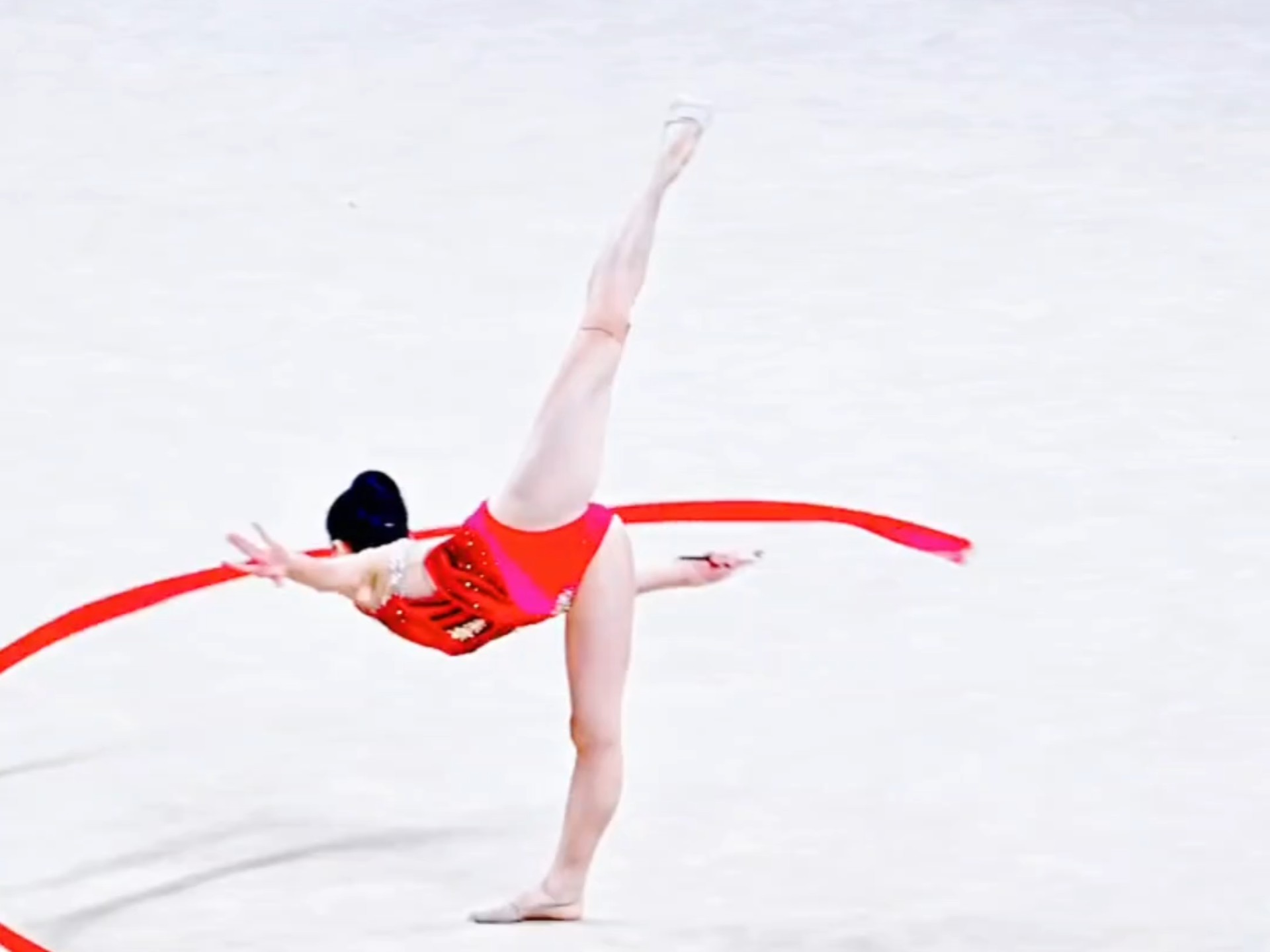 艺术体操  邹靓  彩带