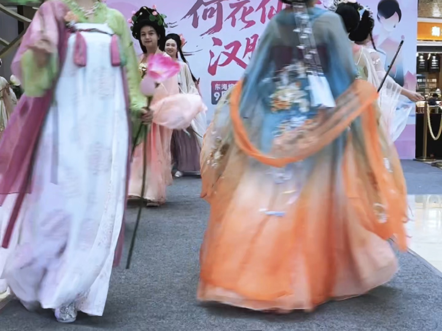 千姿百态的荷花花仙们