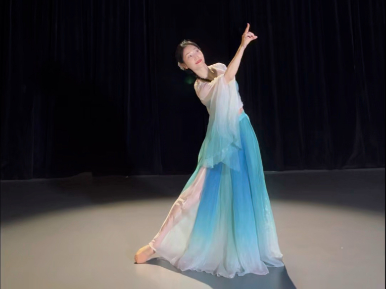 闲情记，一支游历于山水间欢快自由、享受自然的小清新舞蹈！希望