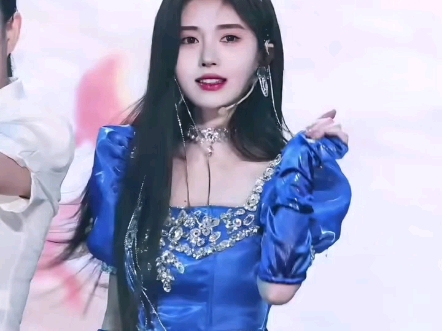 鞠婧祎看到红海变成蓝海。