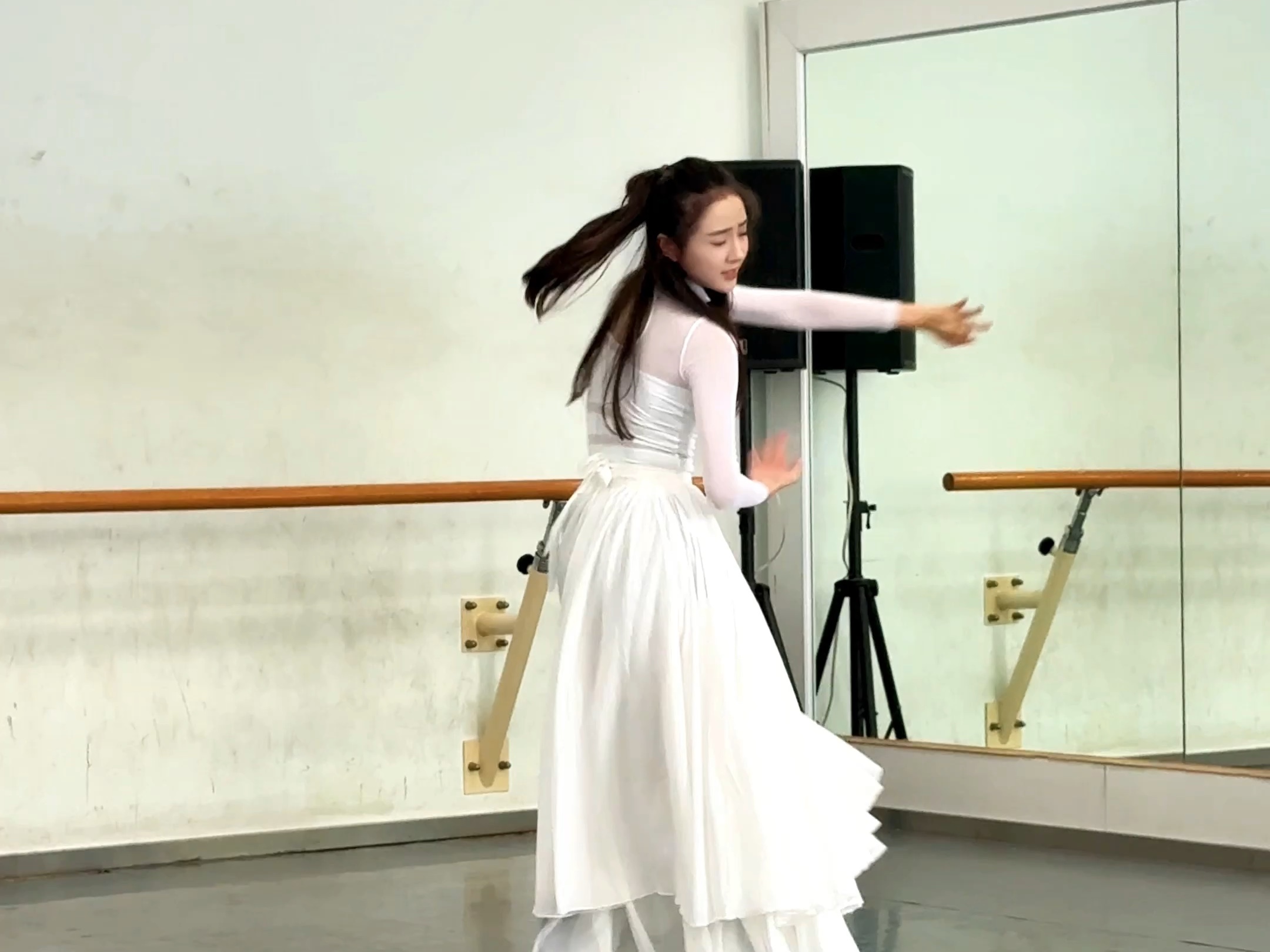 我听闻 你始终一个人 ～烟花易冷