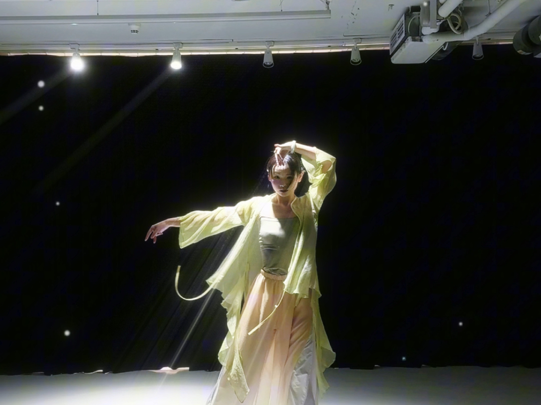 “故事鲜艳，而缘分却太浅”