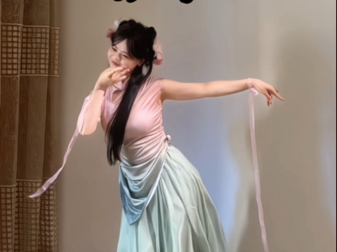 江山如画又怎能比拟～｜惊鸿一面绝美翻跳