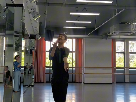 莫日格勒河(刘瑞蒙古舞教学)