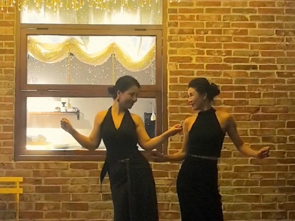 今天是给姐妹拍的甜甜小舞段，就像夏天融化的冰激凌