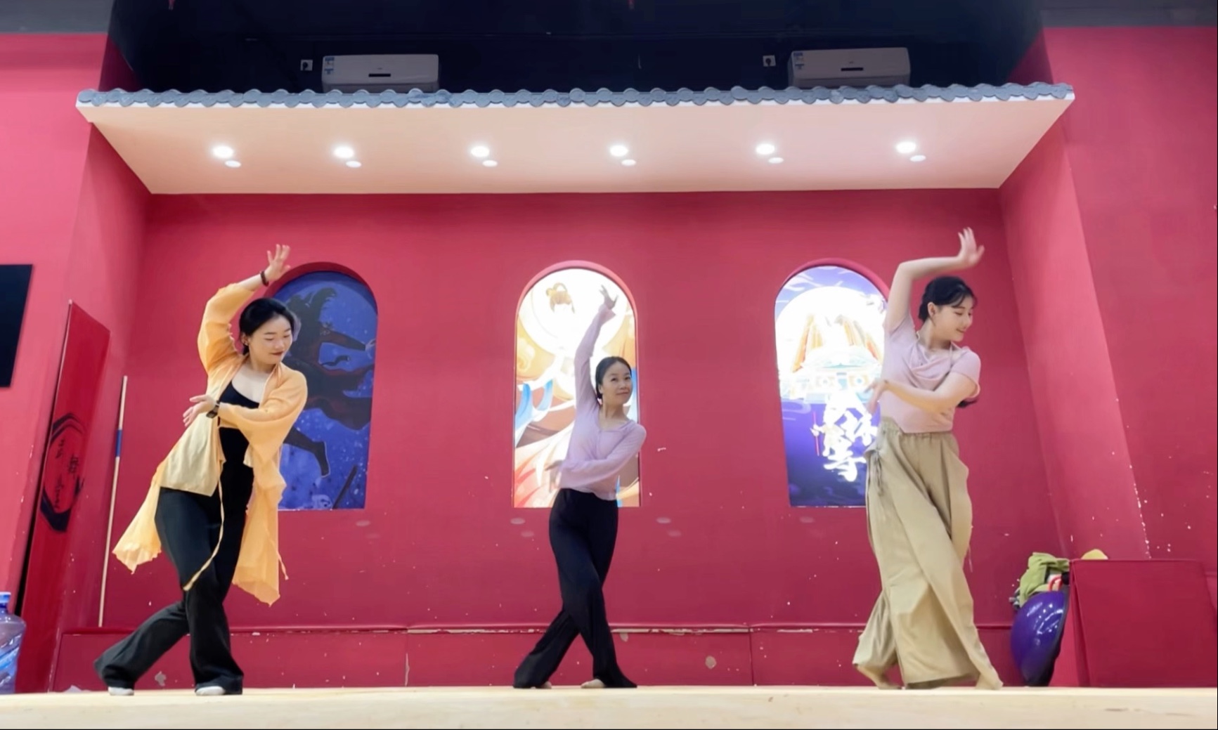 《怎叹》小舞段