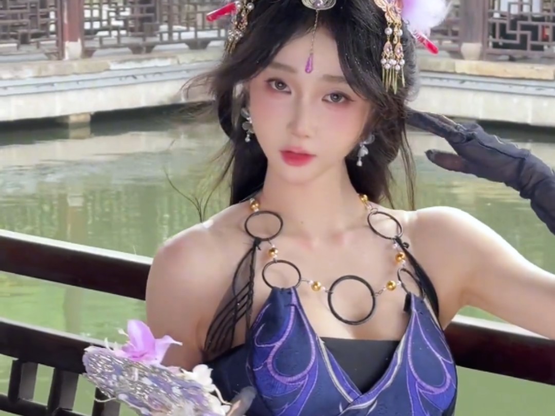 臣服在我的脚下吧~