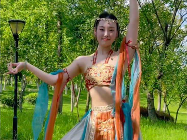 我从西域来可不仅仅为了当一个宠妃～