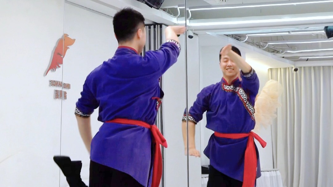 蒙古舞《美丽草原我的家》