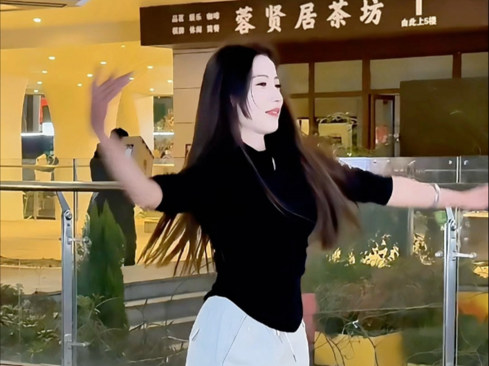 珍儿《故乡色隆》