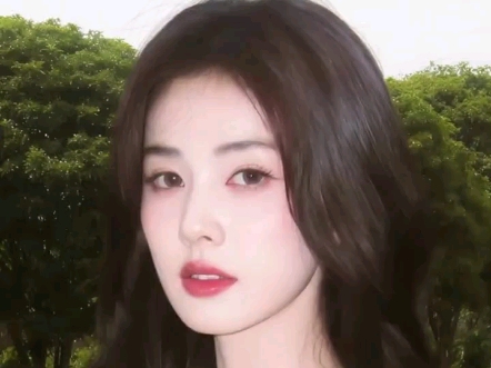 网友们，你们看，鞠婧祎和白色她们两个人到底做错了什么？#娱乐一