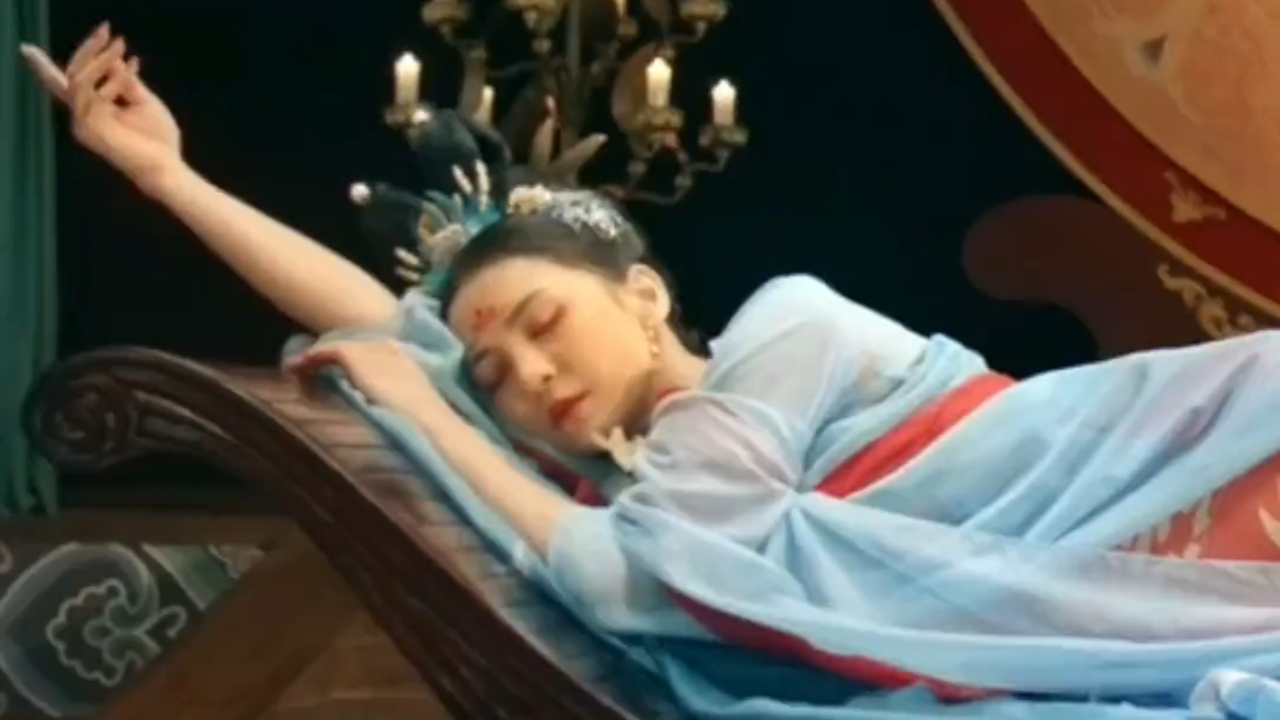 我哭什么 我可没哭…你看窗外的雨多美…