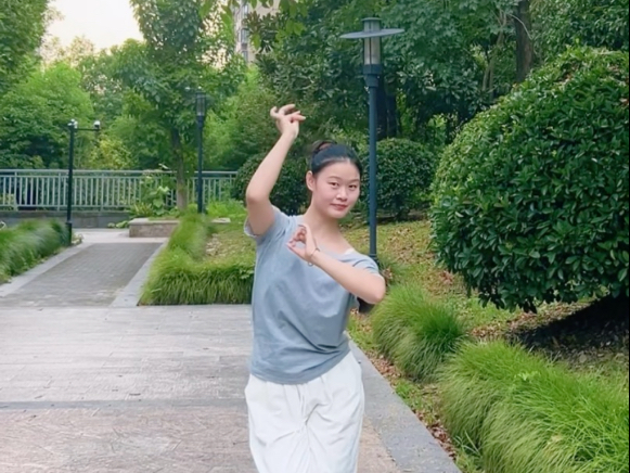 宝宝，我所爱也；舞蹈，亦我所爱也。二者不可得兼……不得兼也得得