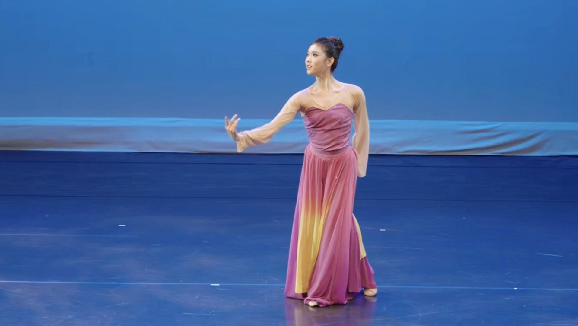 从教室到舞台的《且看行云》