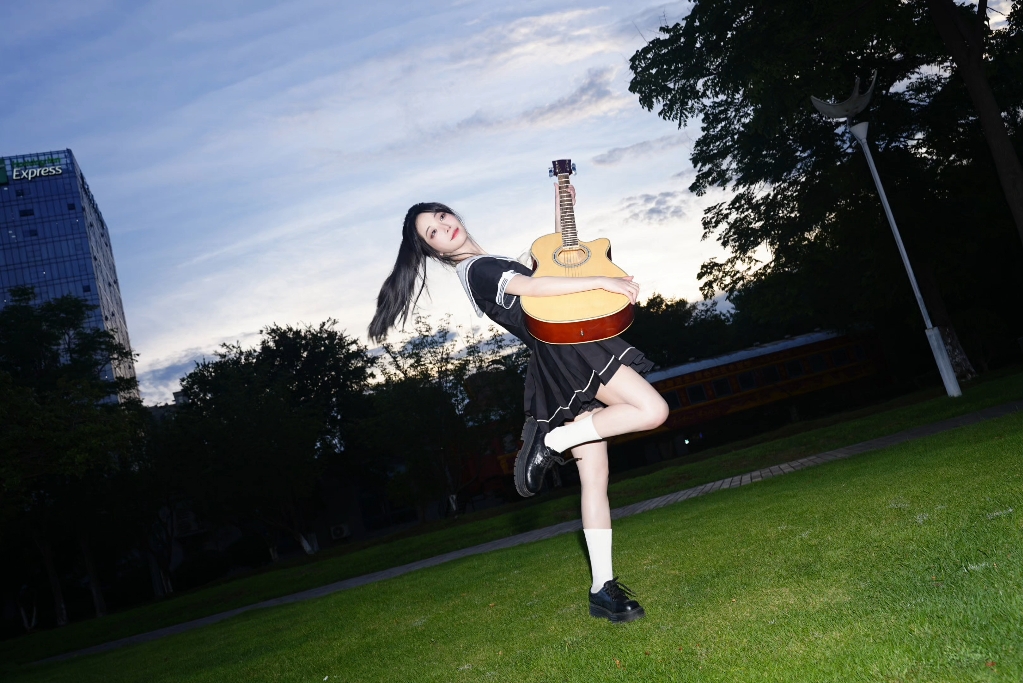 把「青春里的文艺瞬间」变成了现实版mv✨