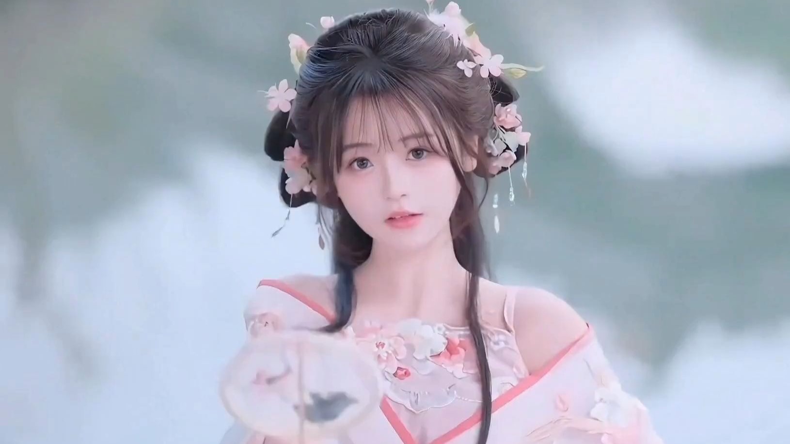 我为岁月斟满一杯酒