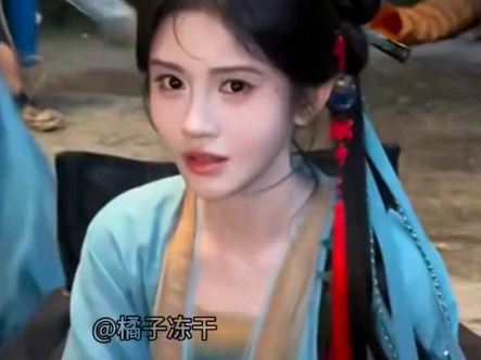 网友们，你们看，我的偶像鞠婧祎，她竟然还唱过《年轮》。#鞠婧祎 