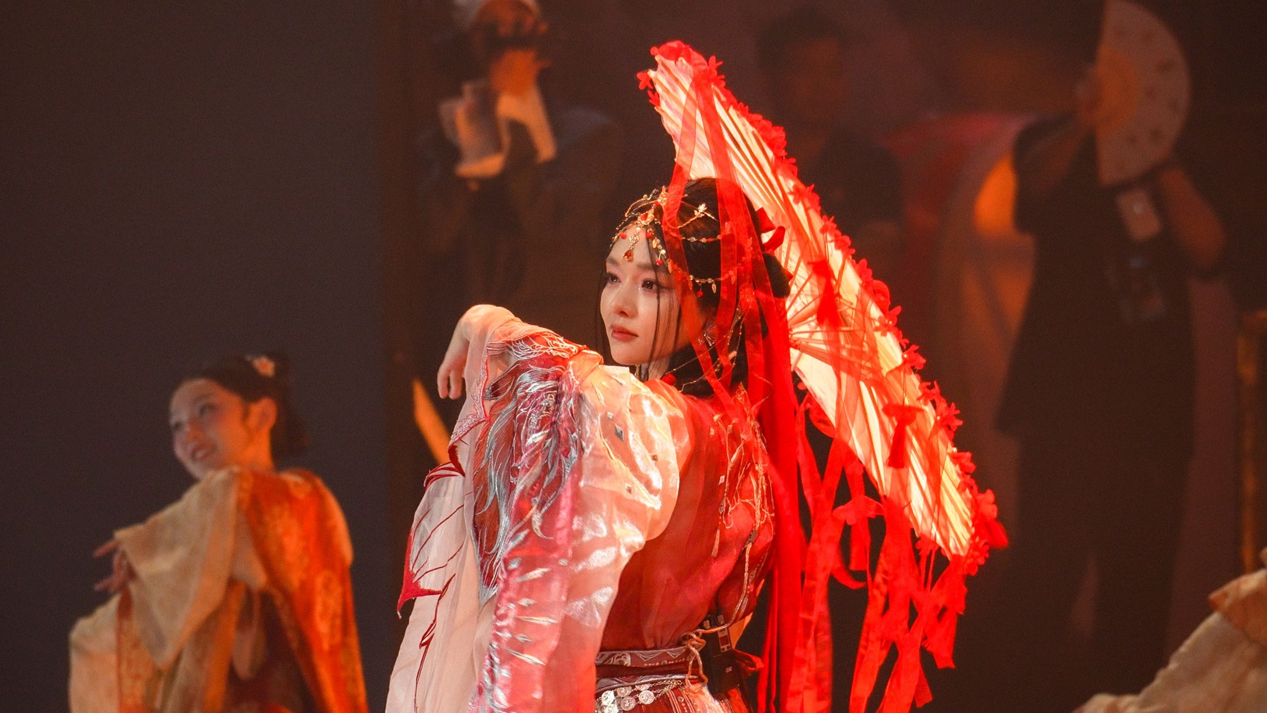 纯路人，怎么黄霄雲唱歌好听跳舞也好看啊