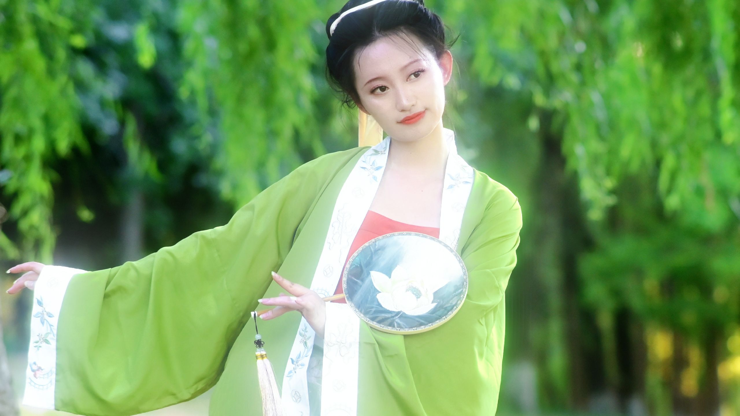 《打卡扇舞——团扇》我不是公主吗？为何还会求不得？《清平乐》