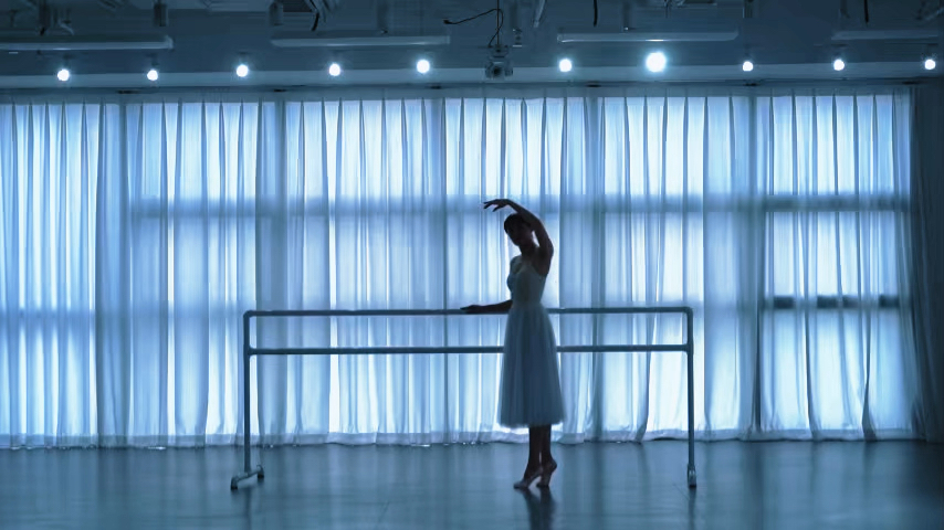 #舞蹈这个舞的心情来着呼伦贝尔大草原，浩渺、静谧的大自然，问