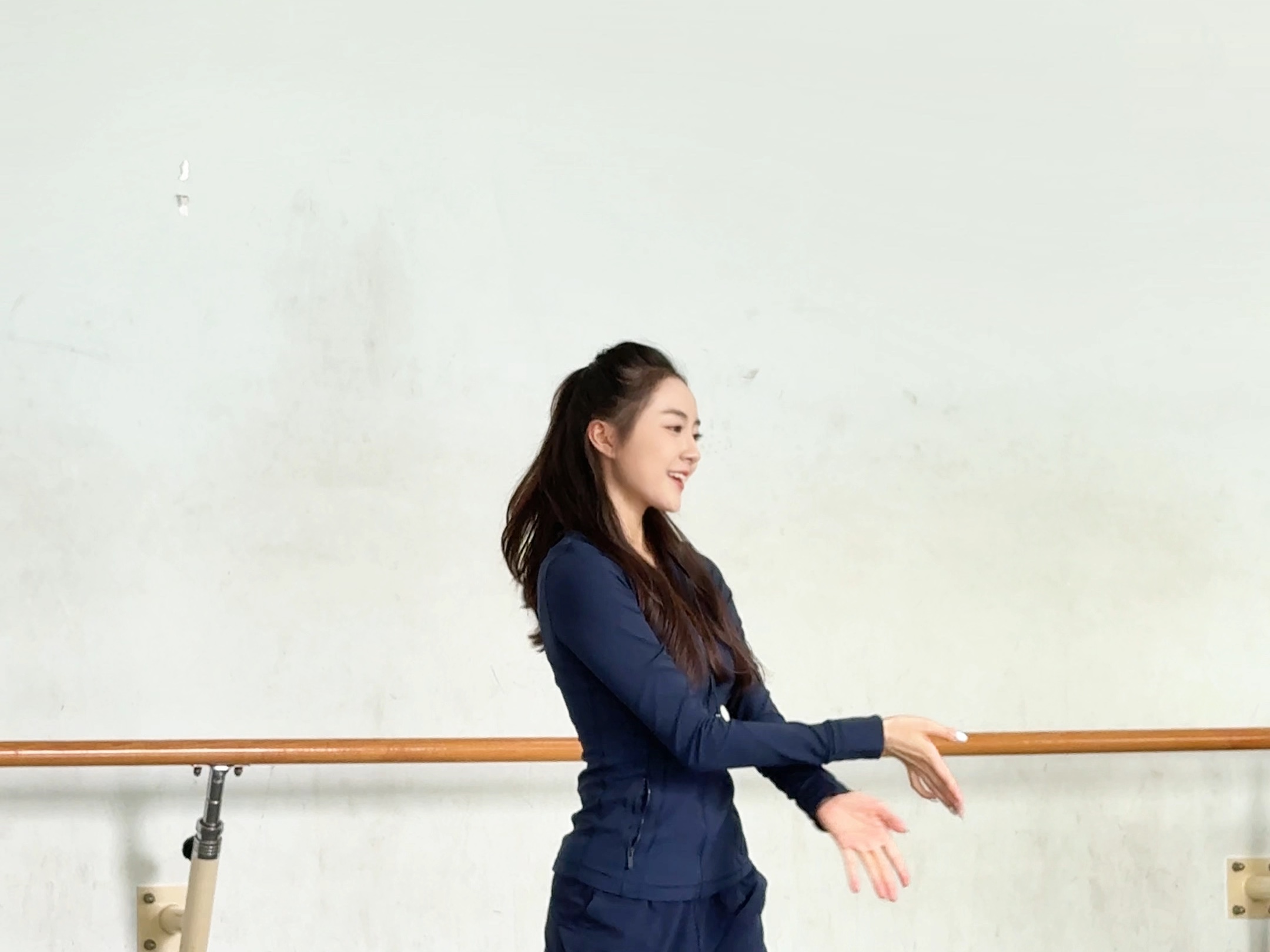 相逢不问过往 相别不问归期