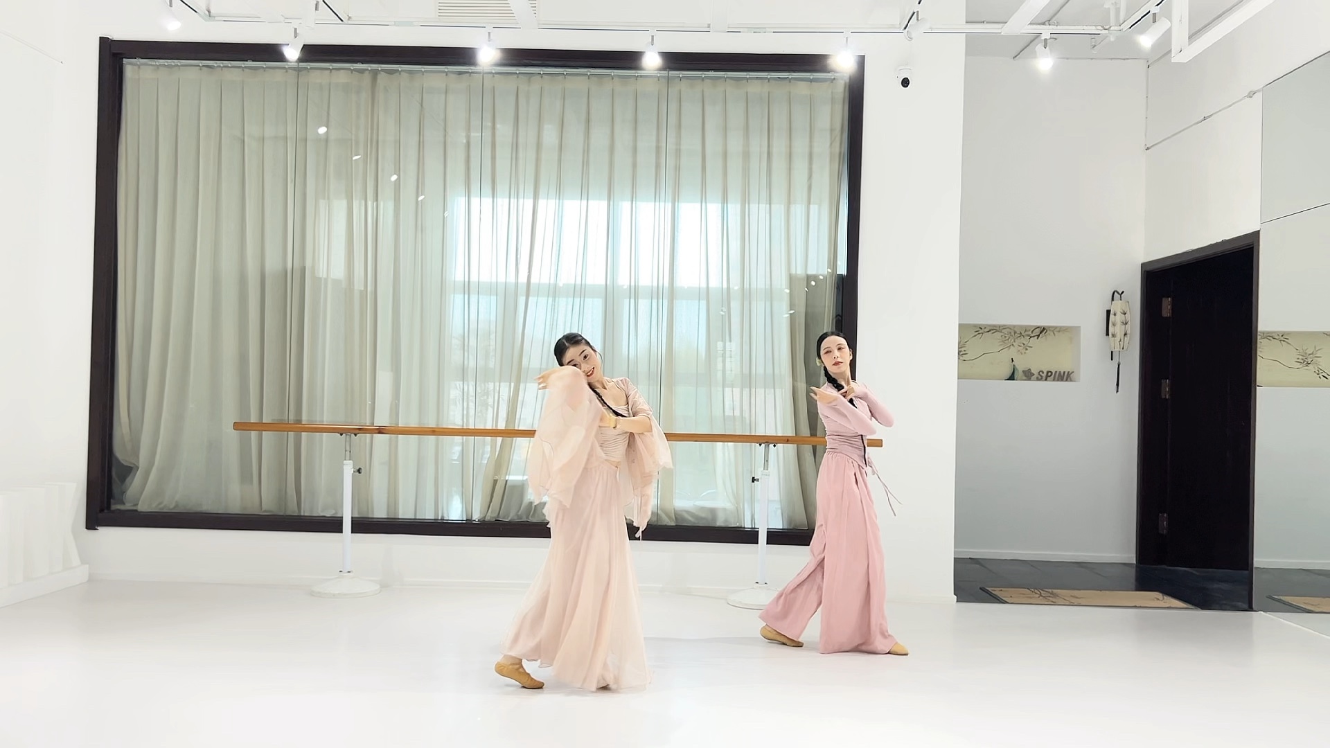 古典舞《鸳鸯戏》