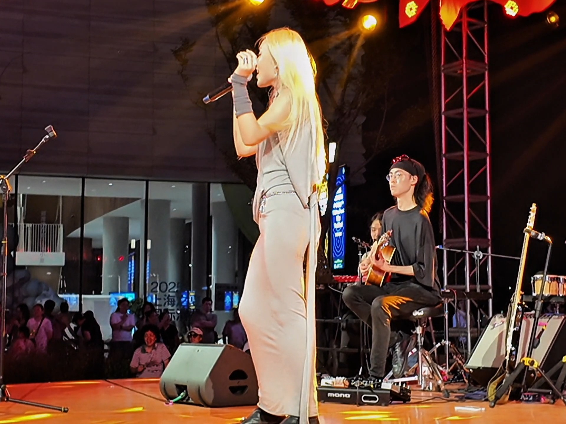 西岸梦中心音乐节 | 秦范琪舞台魅力拉满✨