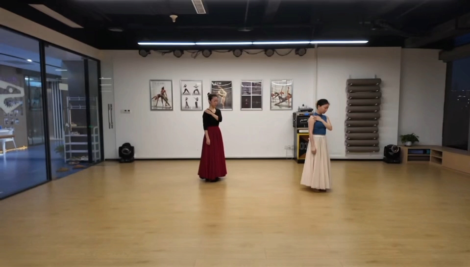 以（笼）纪念中国舞累计学习50课成果。菜鸟一直在进步