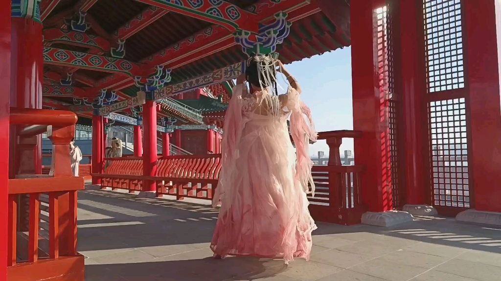 桃花笑✿✿ヽ(°▽°)ノ✿在这桃花源里蹦蹦跳跳