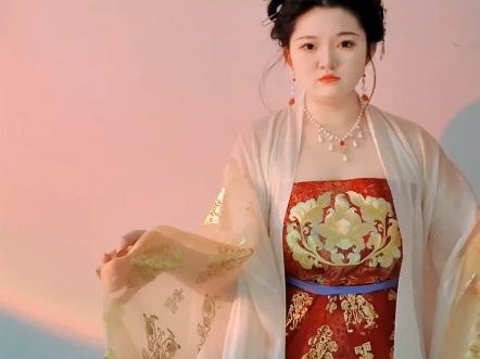 『自是人生长恨水长东｜汉服』