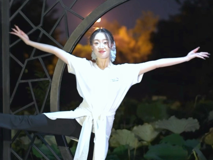 我会等枯树生出芽开出新的花#古典舞#我会等枯树生出芽开出新