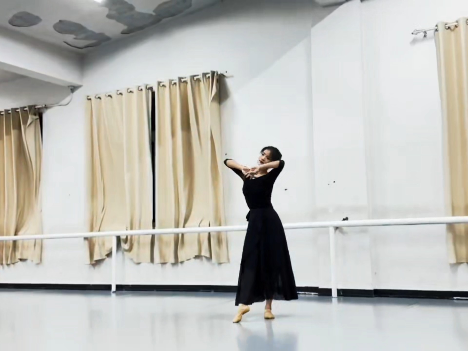 天涯共此时，海上生明月