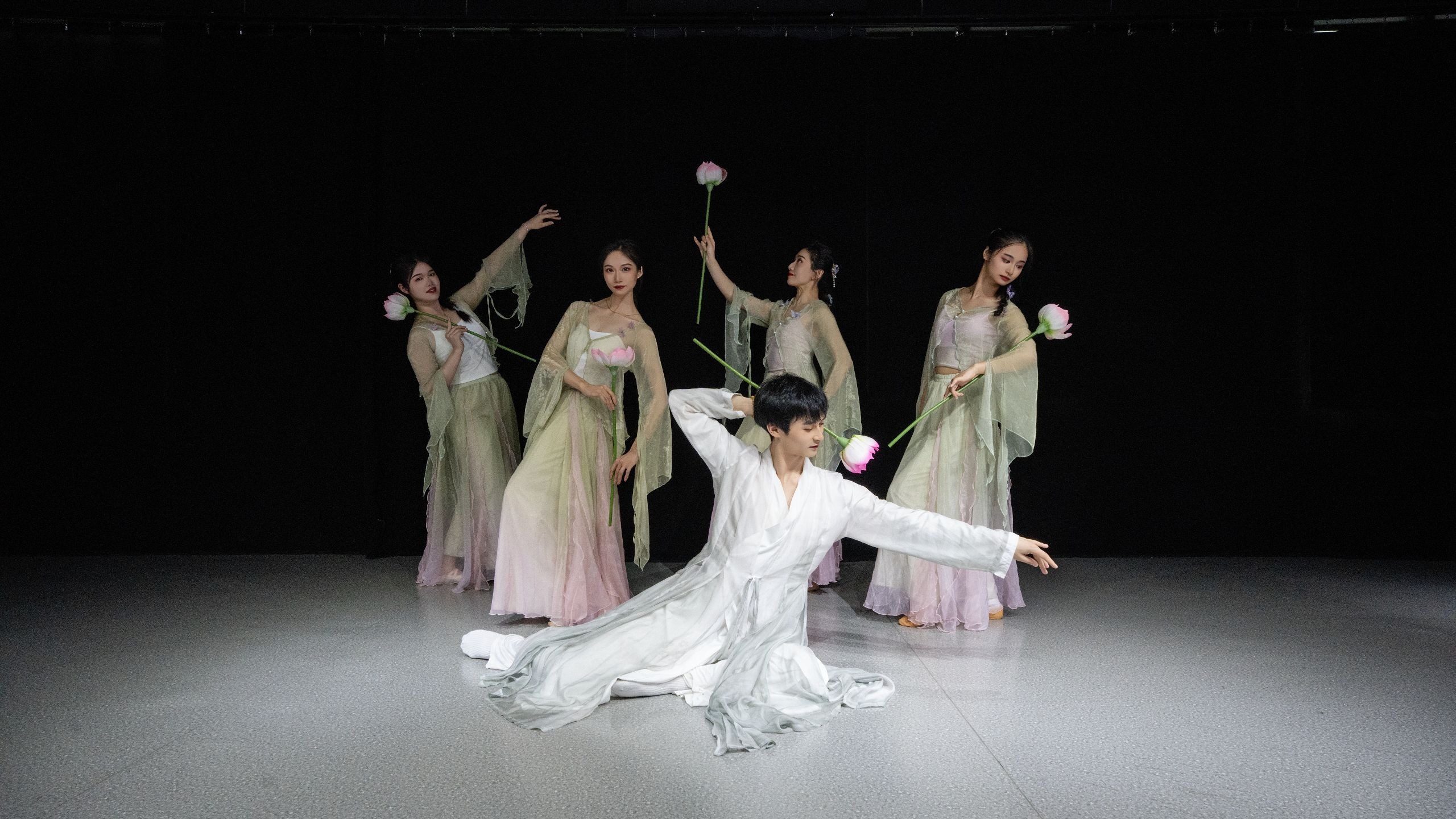 【盈盈芙蓉语】一池荷花半日闲~很适合夏天的一支