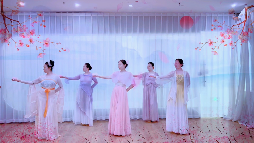 勇敢的追求美啊，你会越来越美的