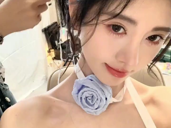 今天吃了好多蛋糕呀。