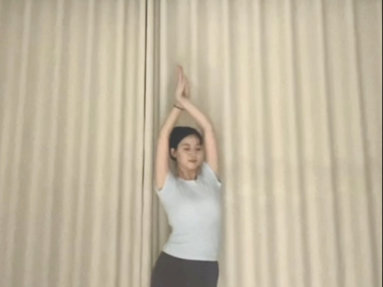 朱雀丨原创：肤白貌美zwxy