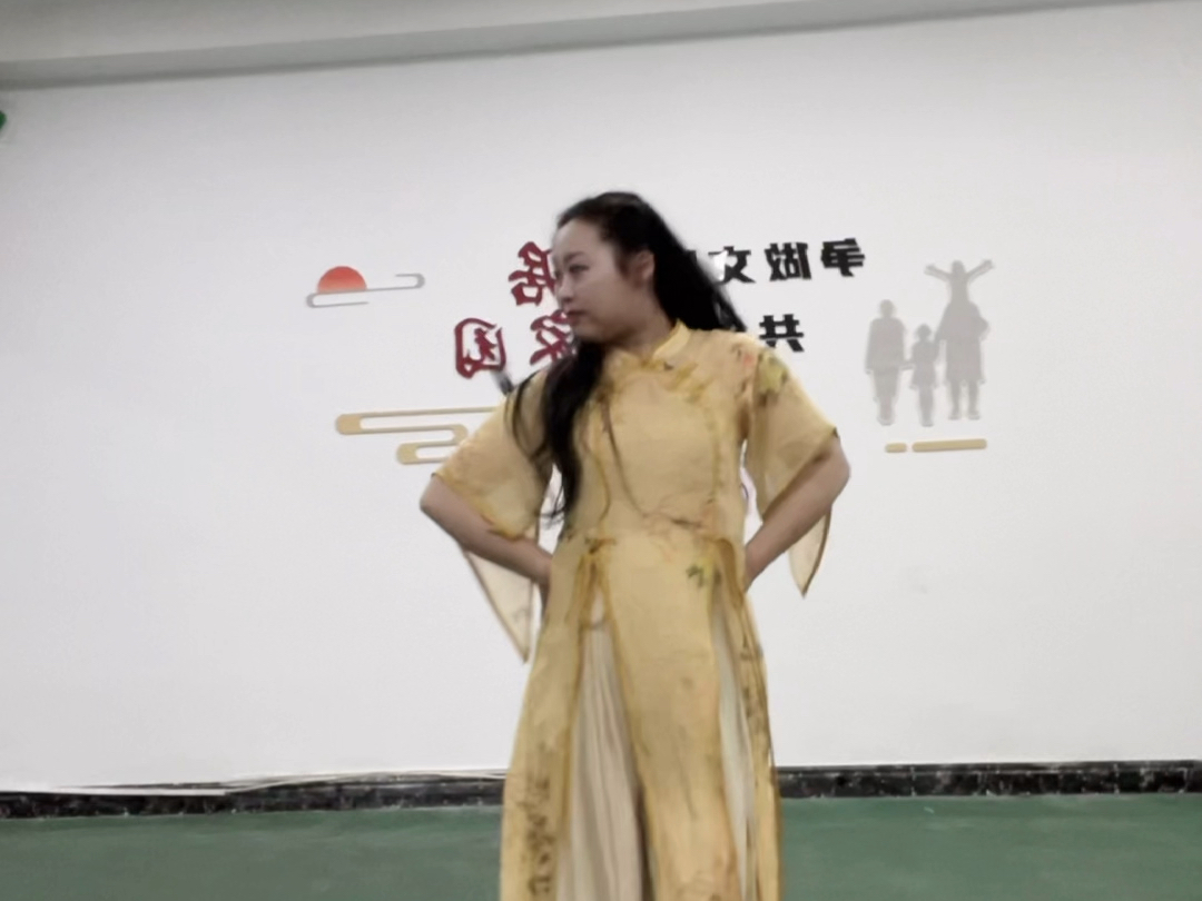 玩把子抽象[偷笑]自从刷到这个视频脑海中就一直重复播放▶️《