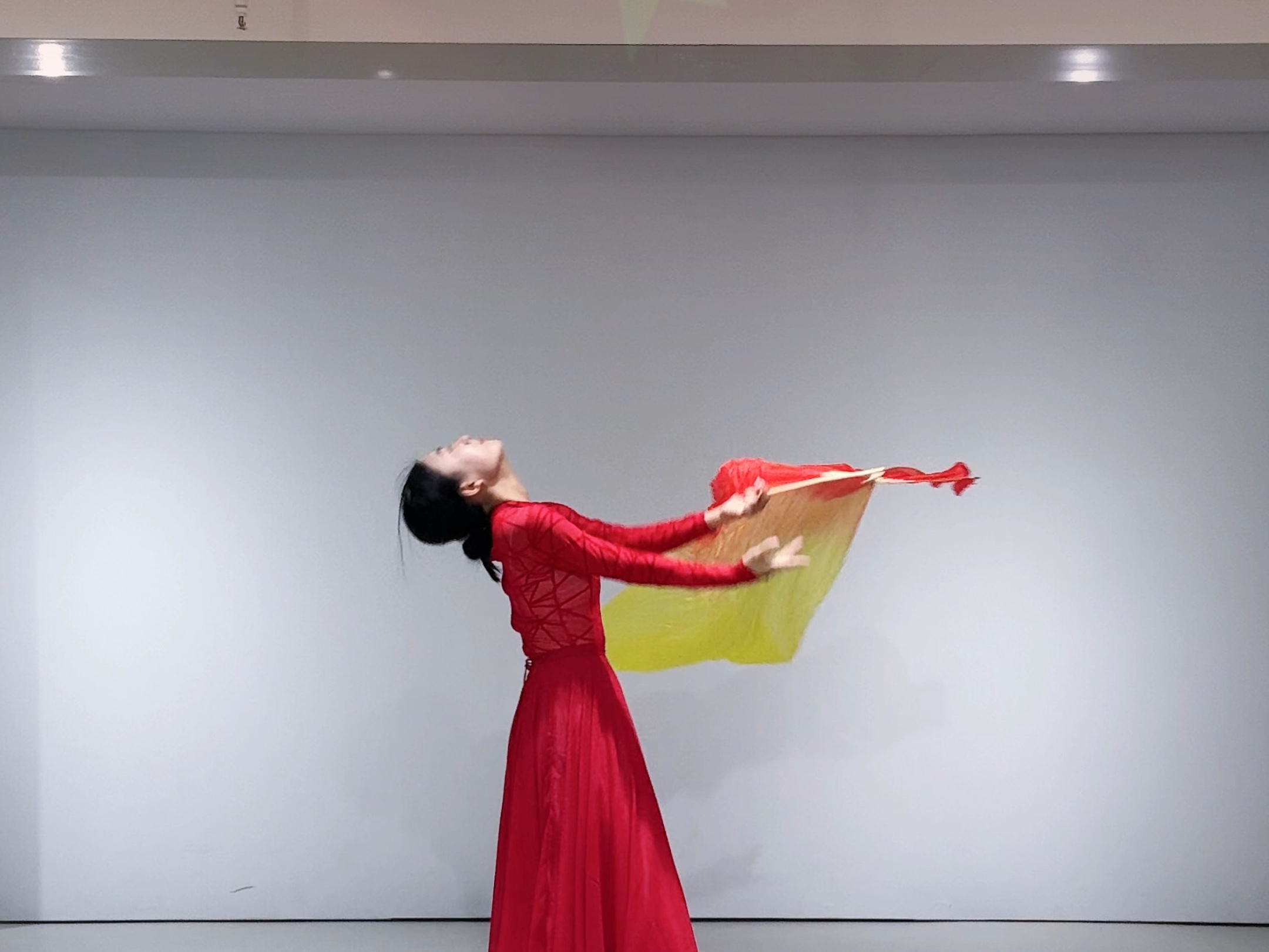 原创舞段《唱支山歌给党听》