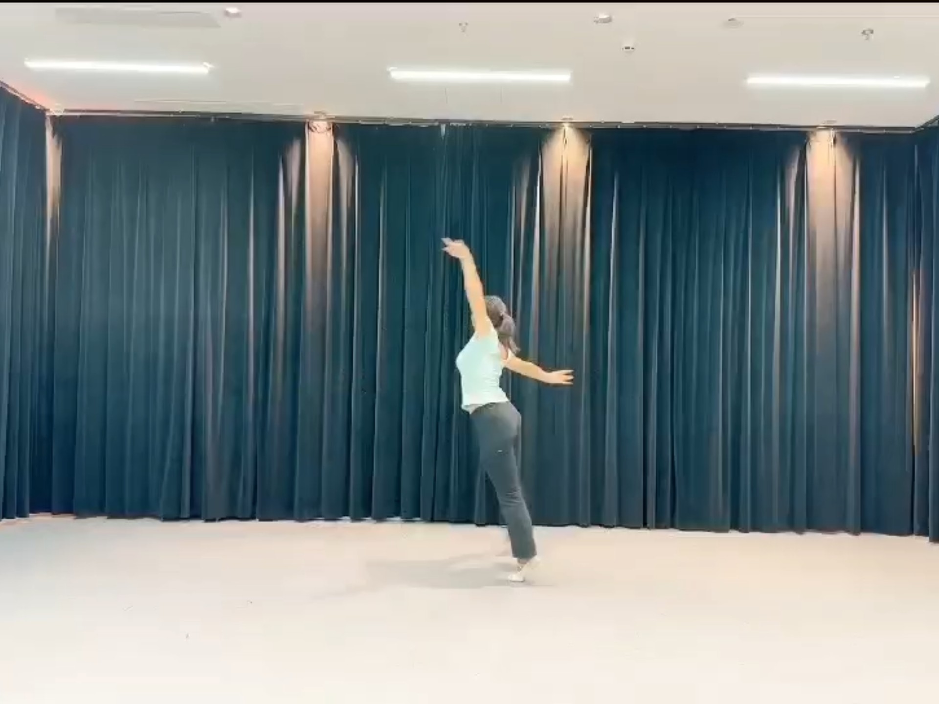 《春水前溪》2min版