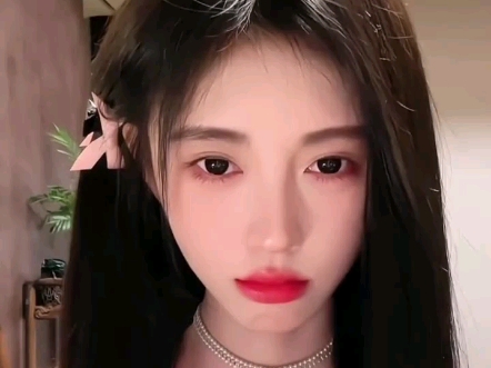 网友们，原来，我的偶像鞠婧祎，她不近男色。