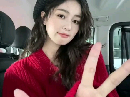 网友们，白鹿呵呵不愧是亲闺蜜。 #白鹿呵呵 #娱乐