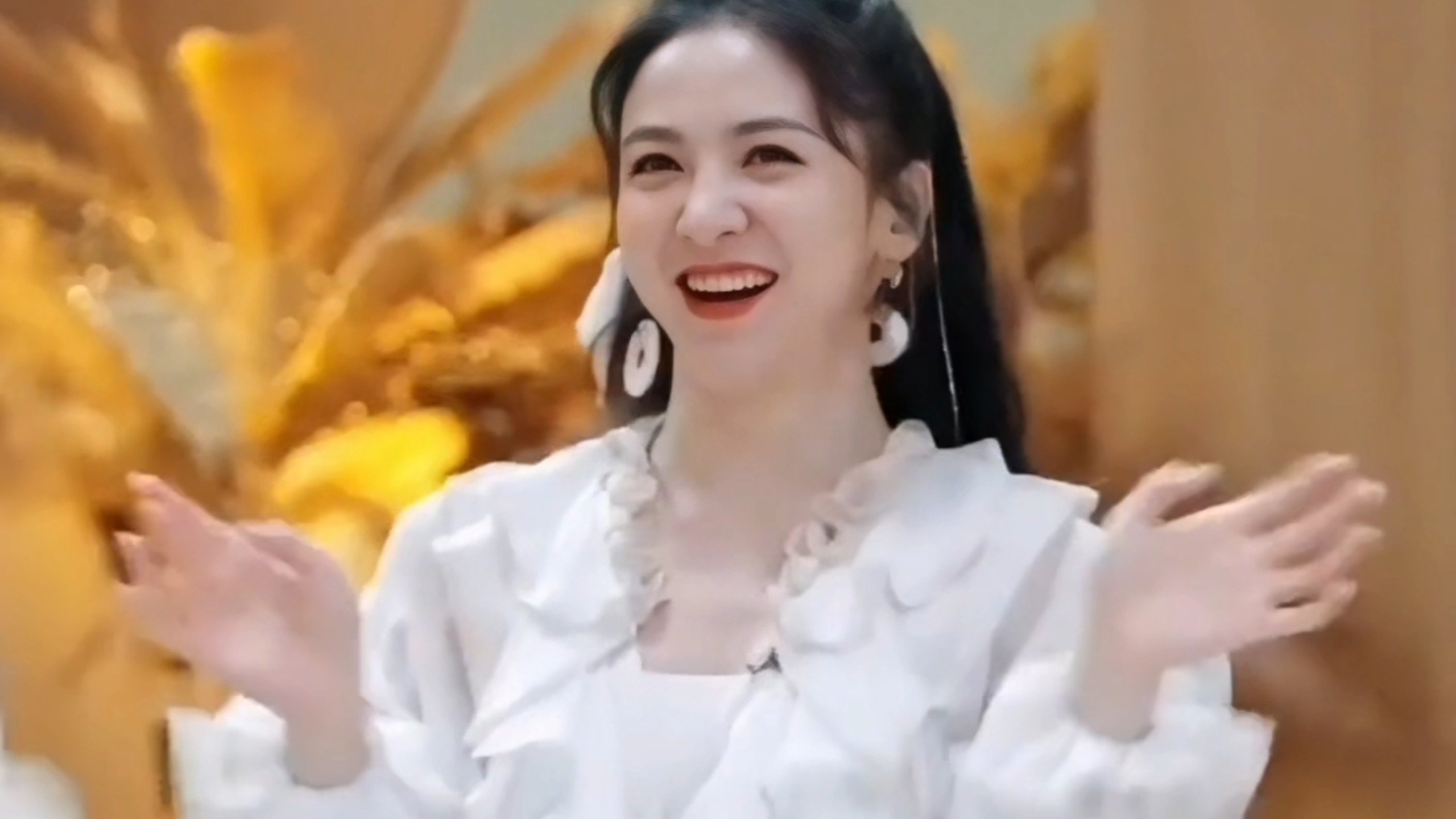 好可爱 她又又又撒娇啦…这谁顶得住啊…唐诗逸乘风破浪的姐