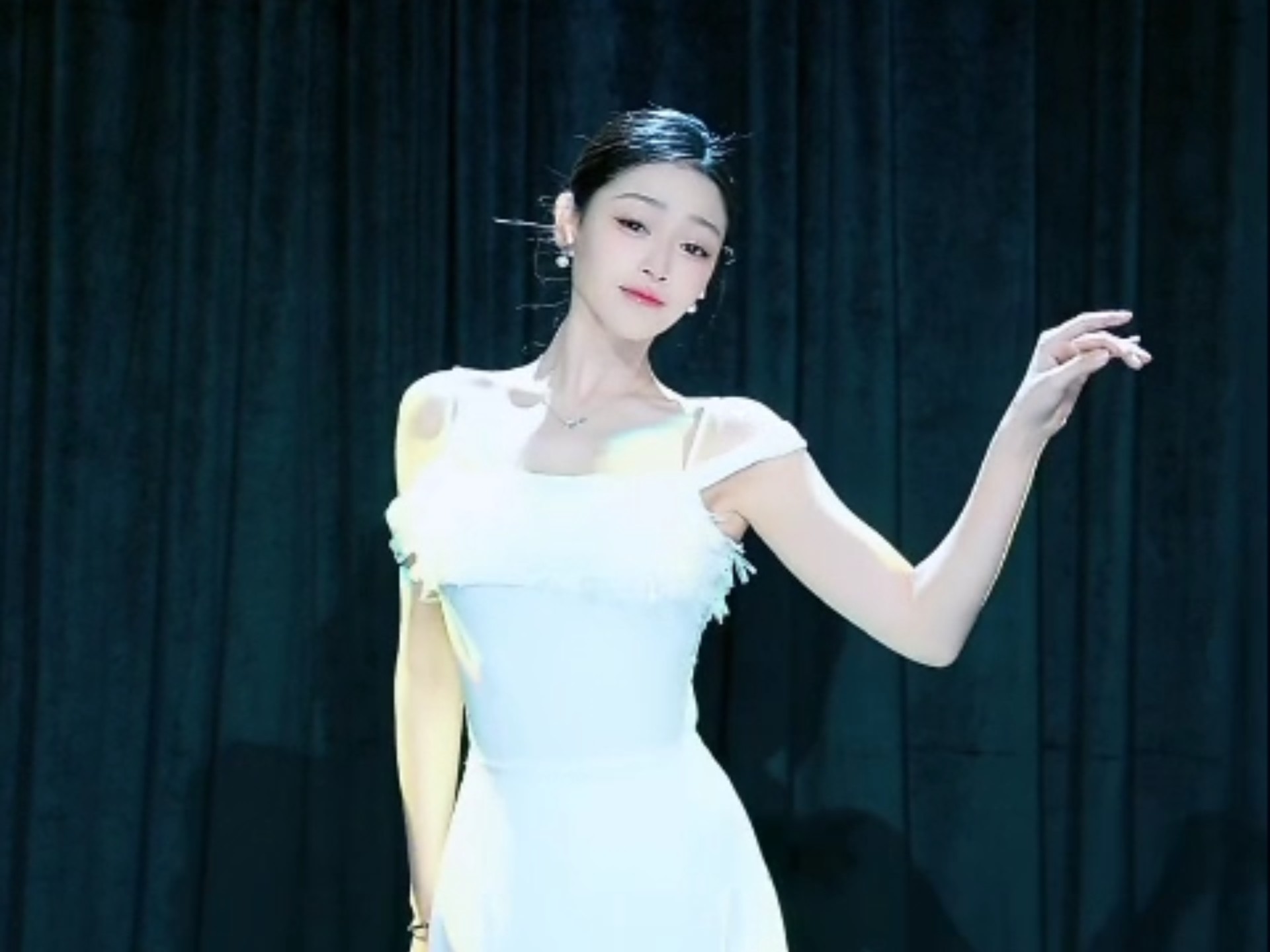 那些喊给天空的  国舞付付