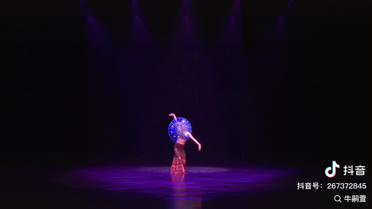 【婉婉-vv】第一支视频求三连！