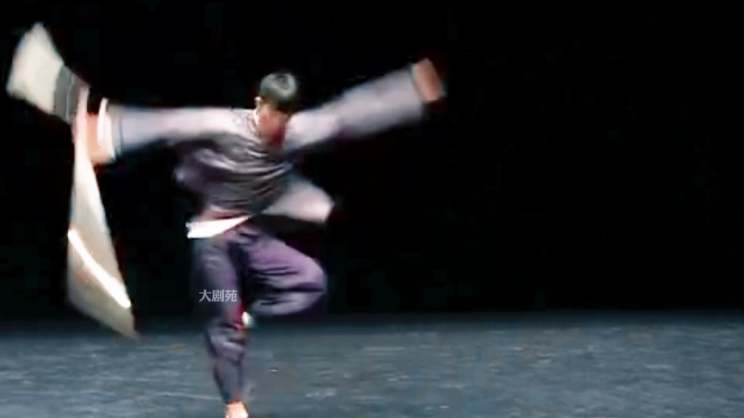 “所以说学过舞蹈的去拍打戏有优势”