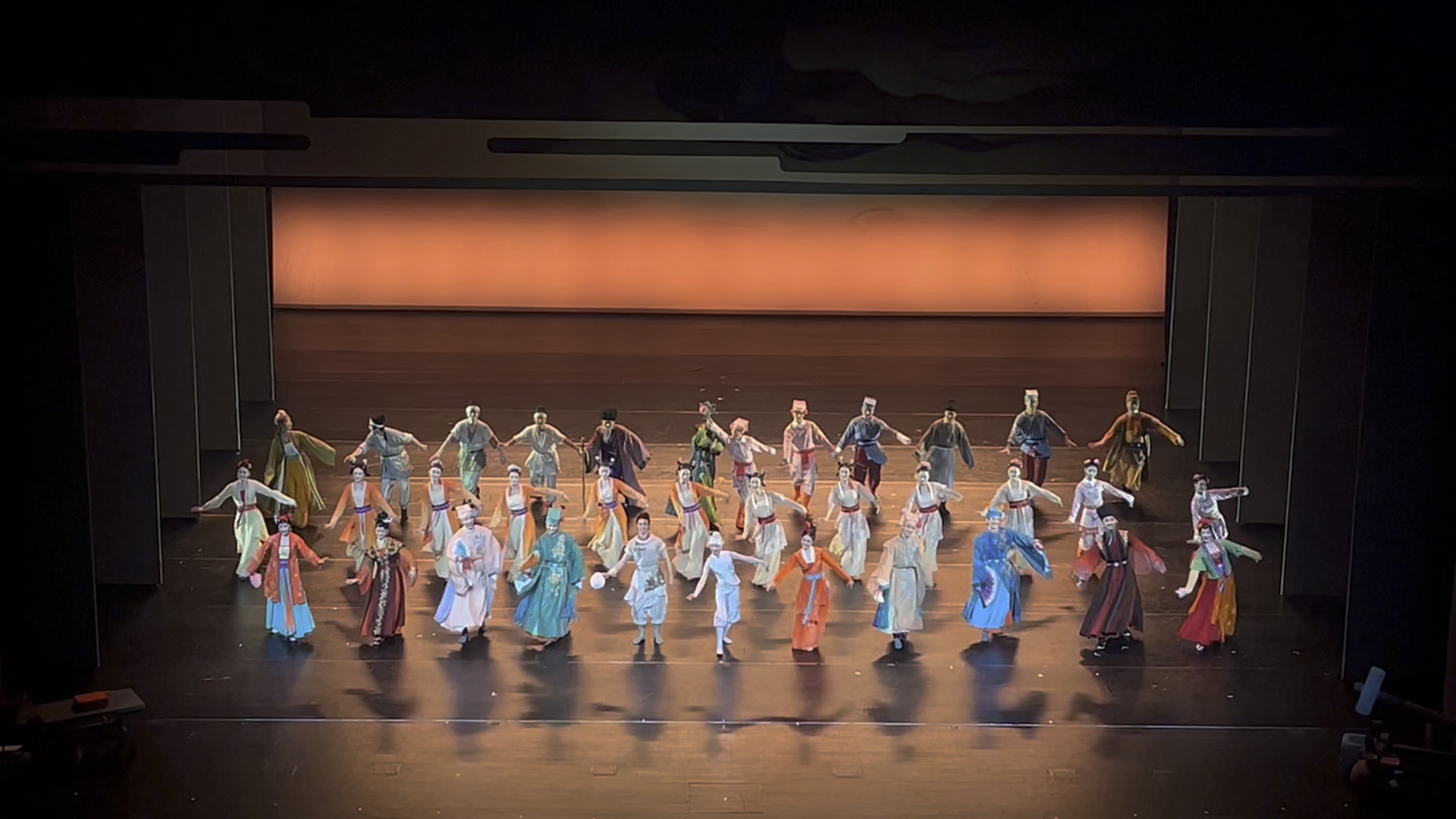 北艺  《孩儿枕 家和兴》