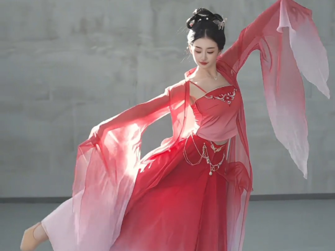 天葩飞堕广寒宫 片片清香引碧空