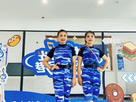 哪有什么天生无畏，只是有人选择了担当；哪有什么岁月静好，不过是