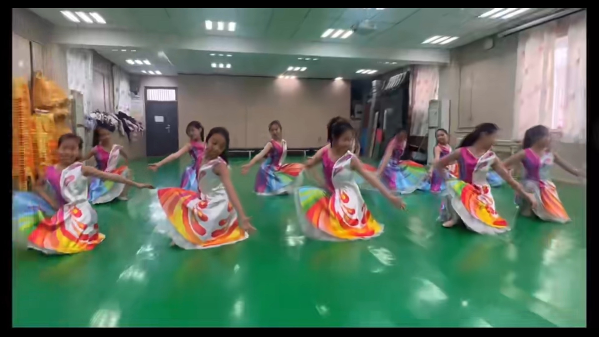 【阿忆今天写作业没】第一支视频求三连！