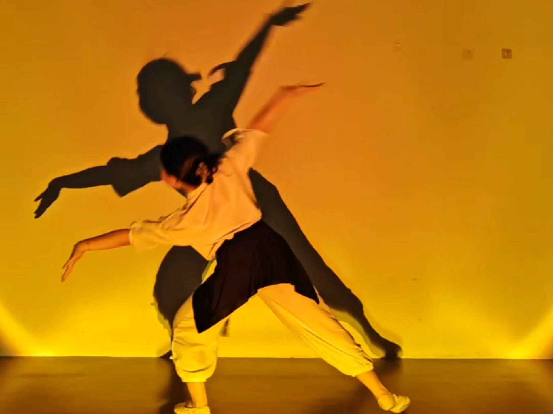 顶尖舞者全国训练营直播课《蒙古舞》